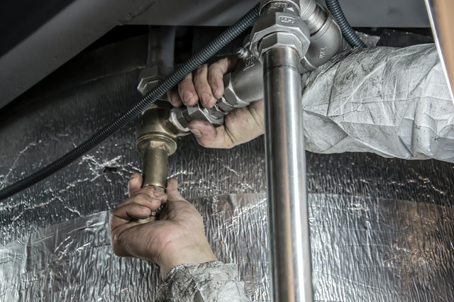 What are the Duties and Responsibilities of a Plumber